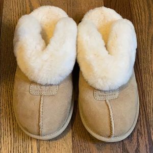 UGG slippers size 7 1/2 GUC!
